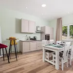 וילה Mirjam With Swimming Pool, Jacuzzi And Sea View