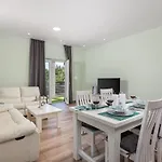 וילה Mirjam With Swimming Pool, Jacuzzi And Sea View *