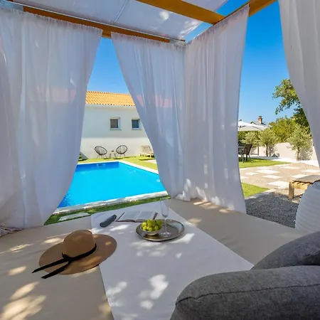 Villa Mirjam With Swimming Pool, Jacuzzi And Sea View