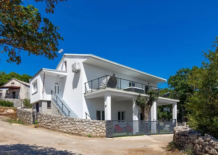 Mirjam With Swimming Pool, Jacuzzi And Sea View *