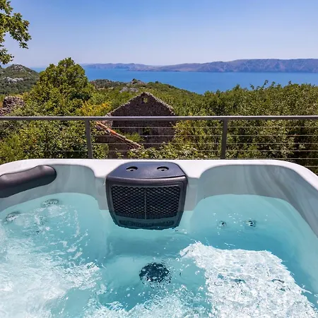 Villa Mirjam With Swimming Pool, Jacuzzi And Sea View