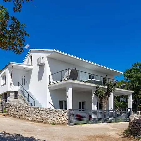 Mirjam With Swimming Pool, Jacuzzi And Sea View *